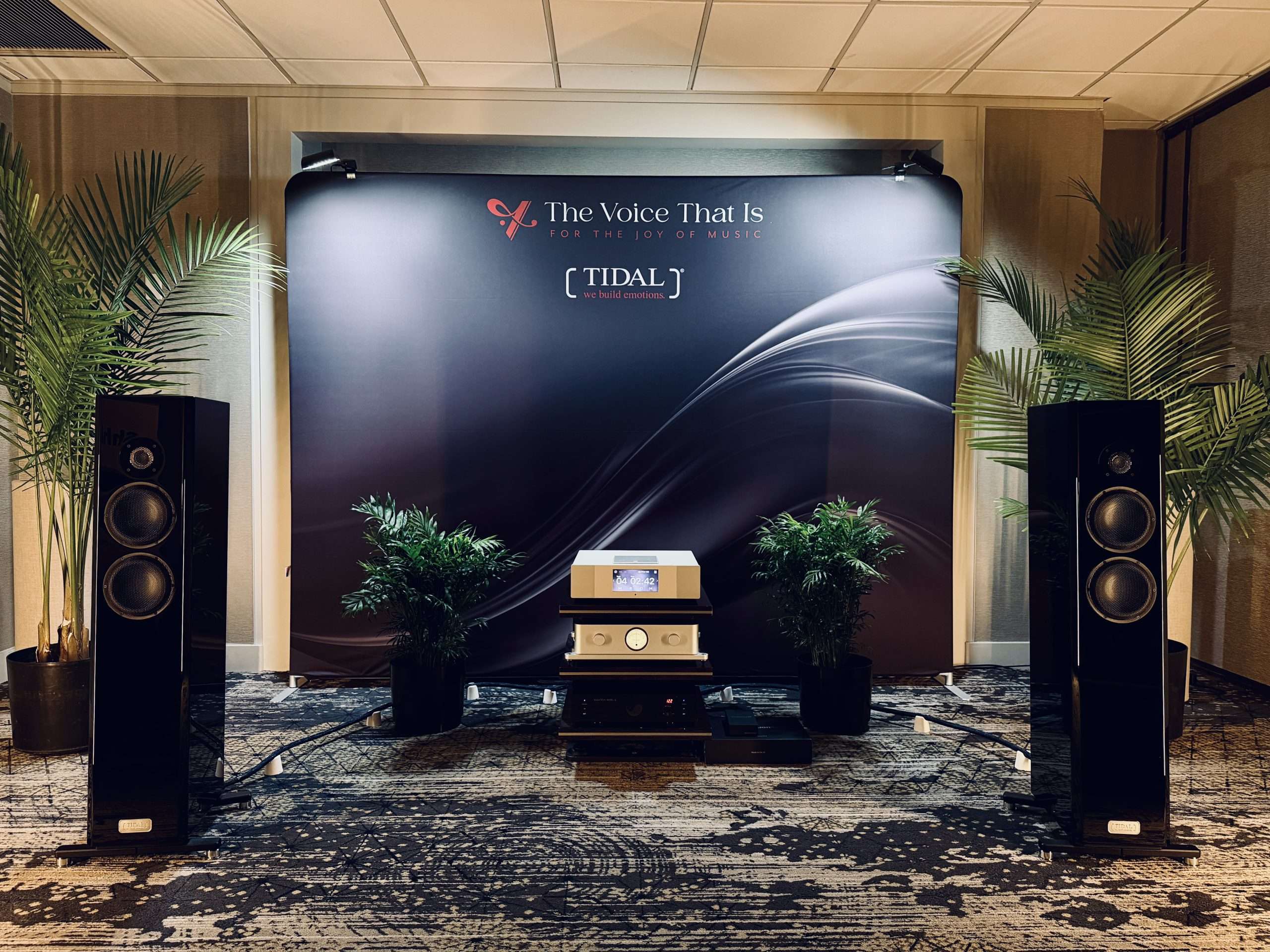 TIDAL, Audio, Schaumburg, Showcase, Acoustical Systems, Piano, Classic, Contriva G3, Turnbull, Network Acoustics, Siltect, Vinnie Rossi, HRS, Intra, Ferios, Contros, Equitech, TVTI/ 2RQ, Vinnie Rossi, Brama, Metronome, Aqwo2, Ictra Design